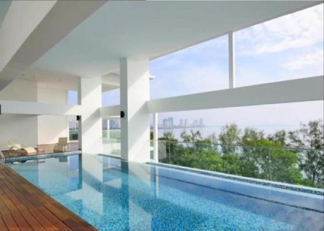 Sunrise Gurney Premium Executive City/Seafront Suite - Penang George Town Exterior photo