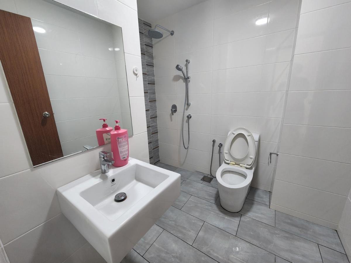 Sunrise Gurney Premium Executive City/Seafront Suite - Penang George Town Exterior photo